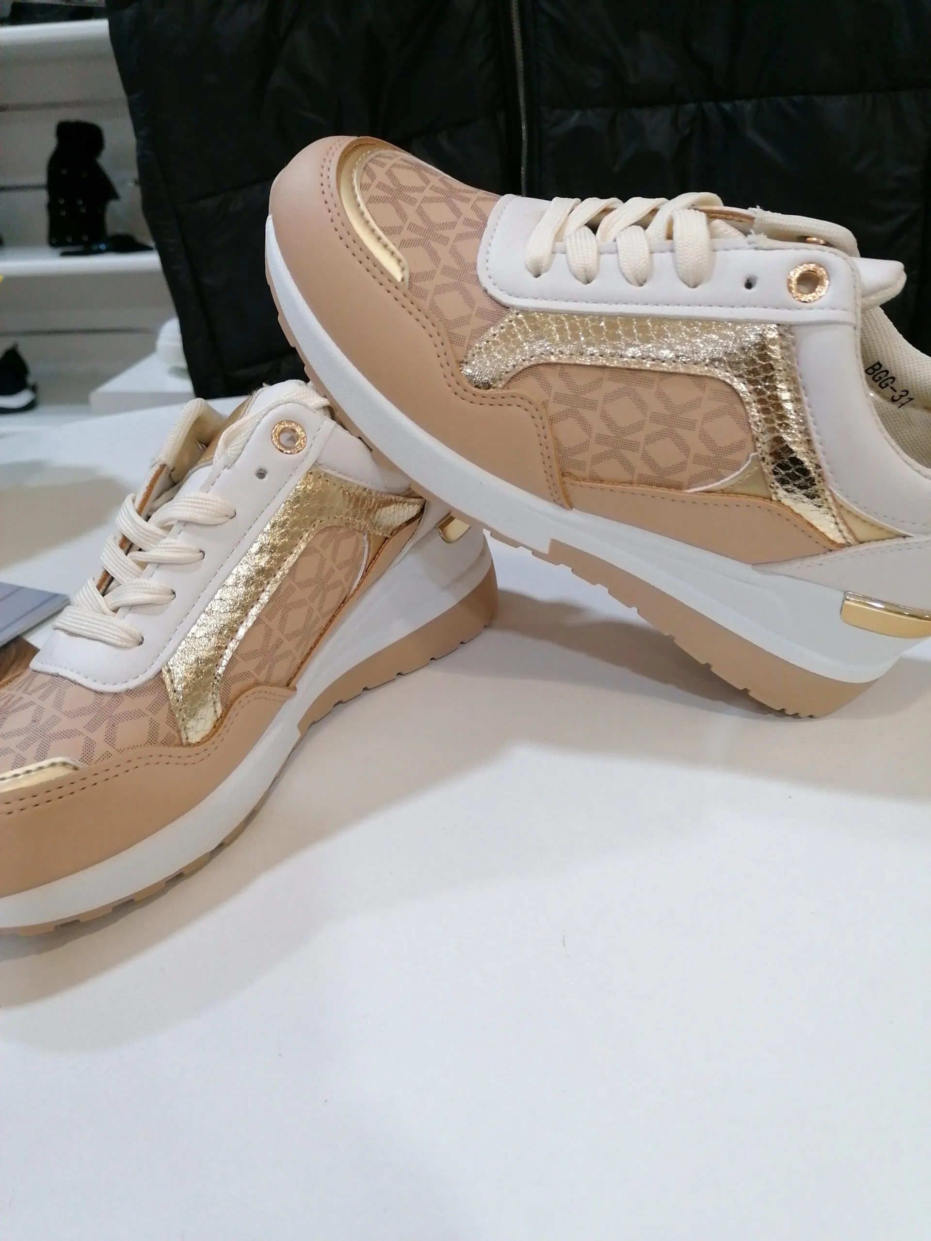 Sneakers - immagine 4